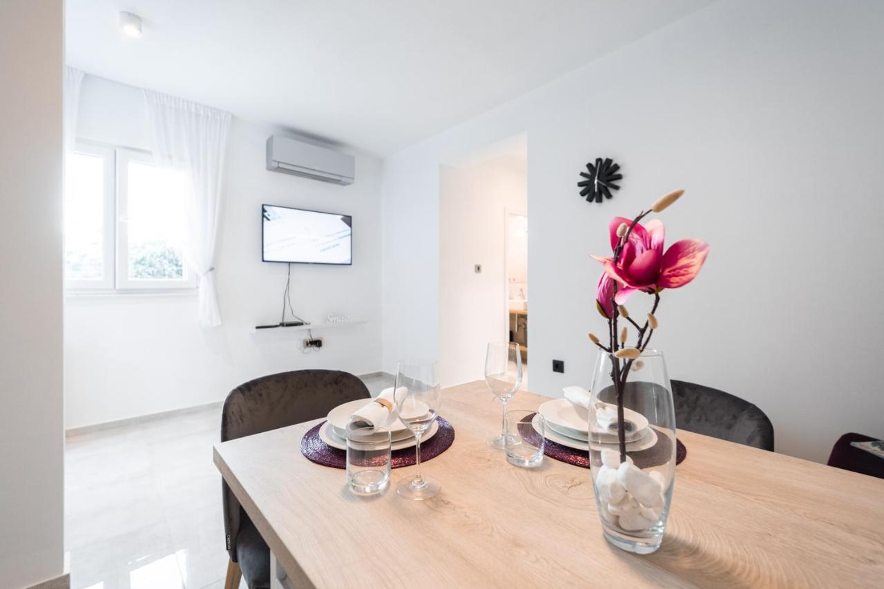 Wish Apartments Zrnovo Eksteriør bilde